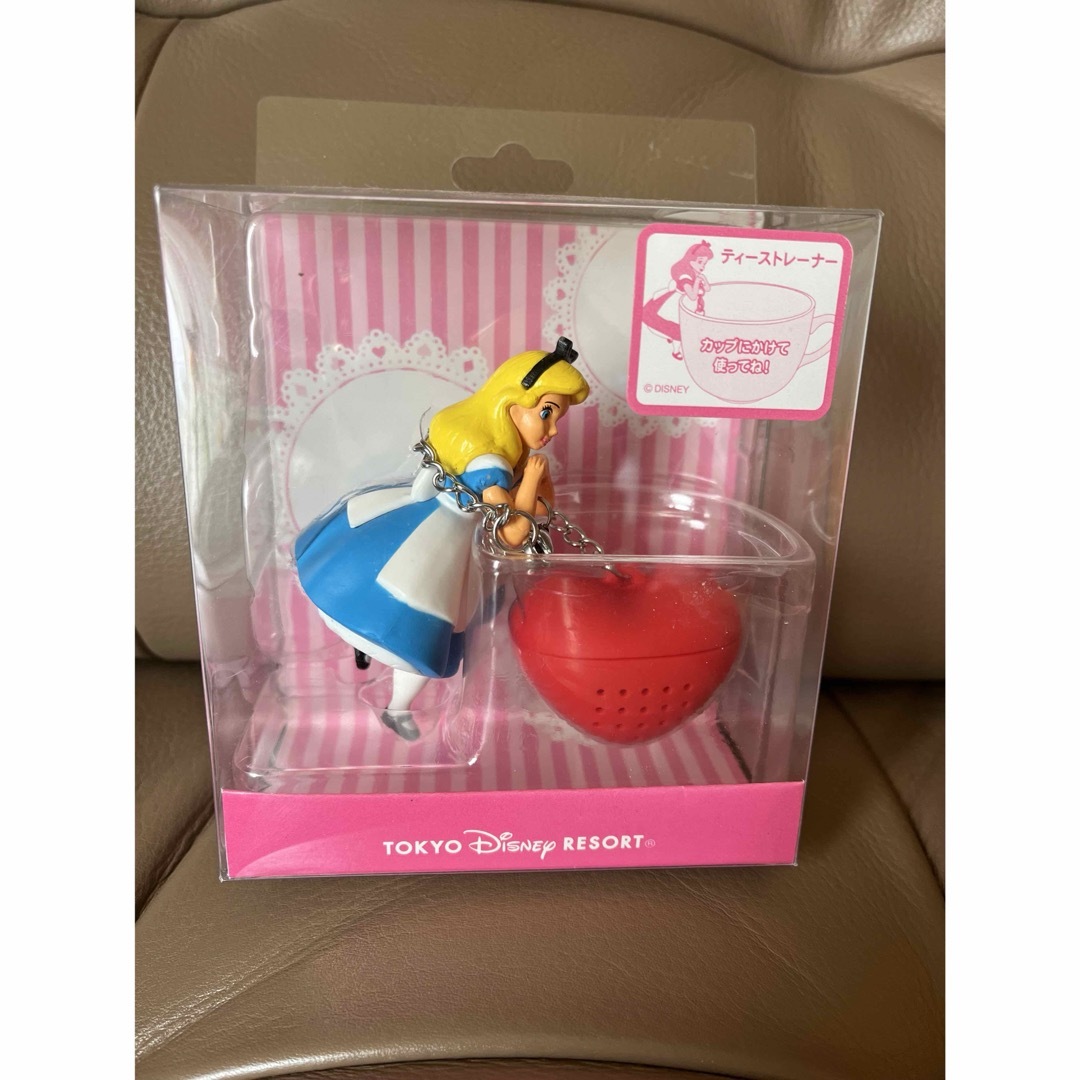 Disney(ディズニー)の【新品・未開封】アリスティーストレーナー インテリア/住まい/日用品のキッチン/食器(調理道具/製菓道具)の商品写真