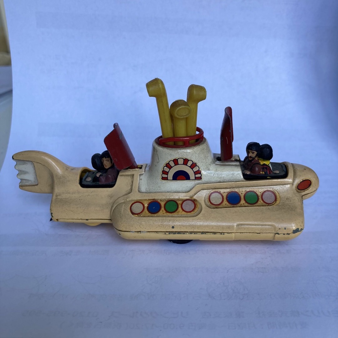 ’70 CORGI TOYS TheBeatles Yell Submarine エンタメ/ホビーのおもちゃ/ぬいぐるみ(ミニカー)の商品写真