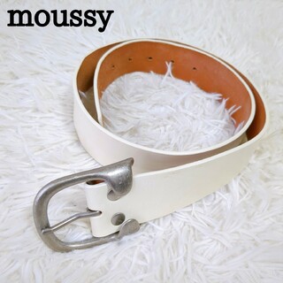マウジー(moussy)のmoussy マウジー ベルト オフホワイト 白 レザー バックル シルバー(ベルト)