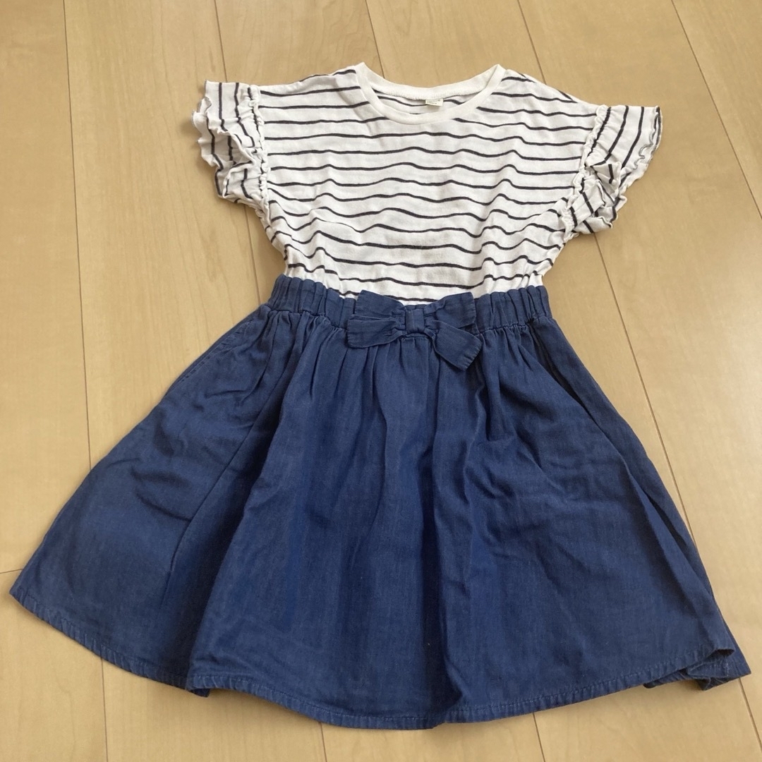 apres les cours(アプレレクール)のアプレレクール  フード付きフリルパーカー　グレー　110cm キッズ/ベビー/マタニティのキッズ服女の子用(90cm~)(ジャケット/上着)の商品写真