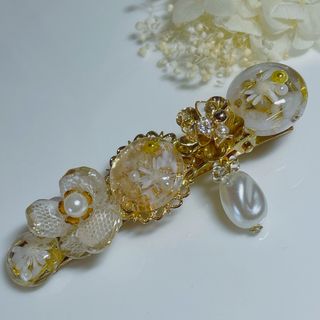 ゴールドflower パール付き✿︎ヘアクリップ(ヘアアクセサリー)