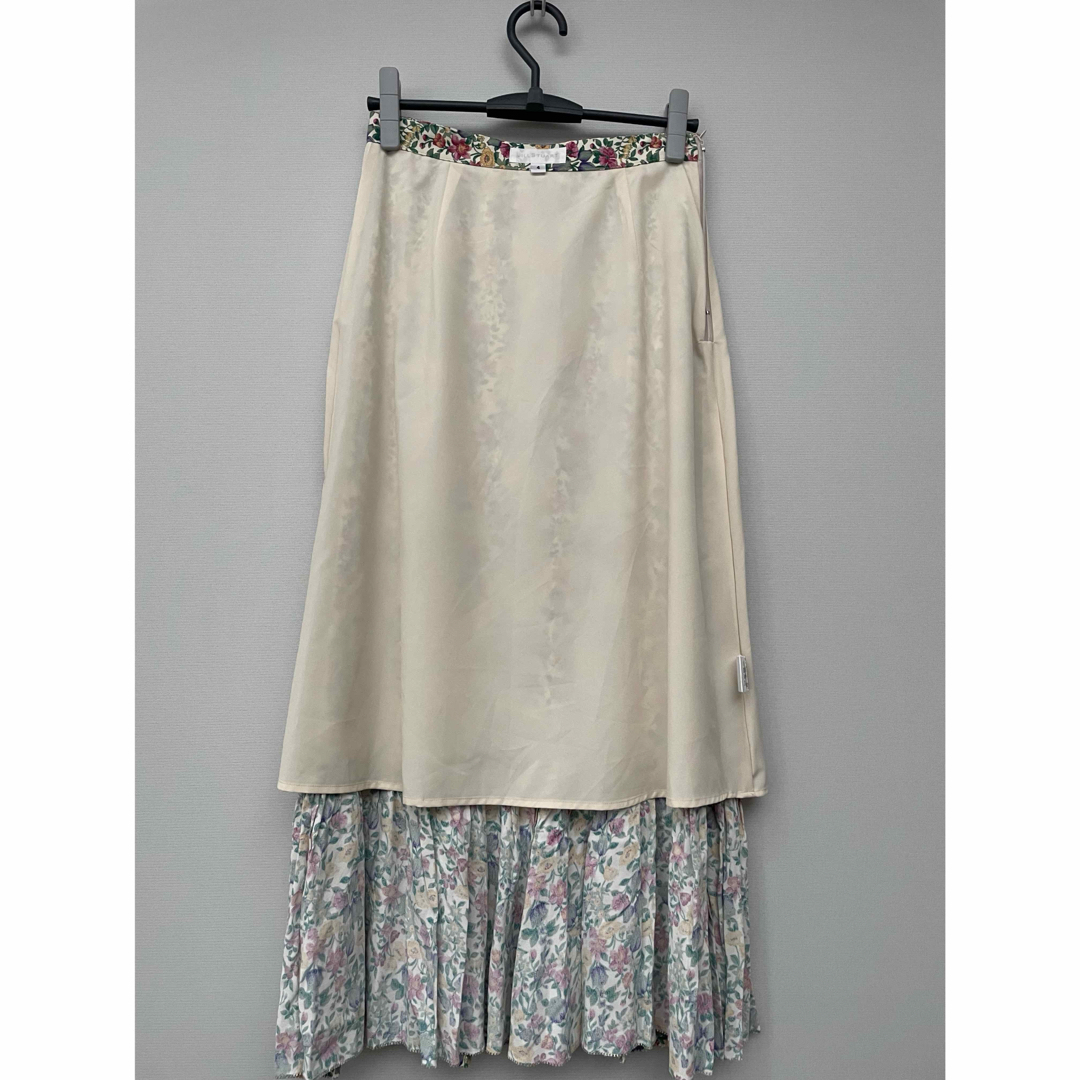 JILLSTUART - 新品 Jill Stuart キャンディス小花柄ギャザー JILLSTUART - 新品 Jill Stuart キャンディス小花柄ギャザー