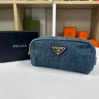 プラダ(PRADA)の超美品 PRADA デニムポーチ  三角ロゴ ゴールド金具(ポーチ)