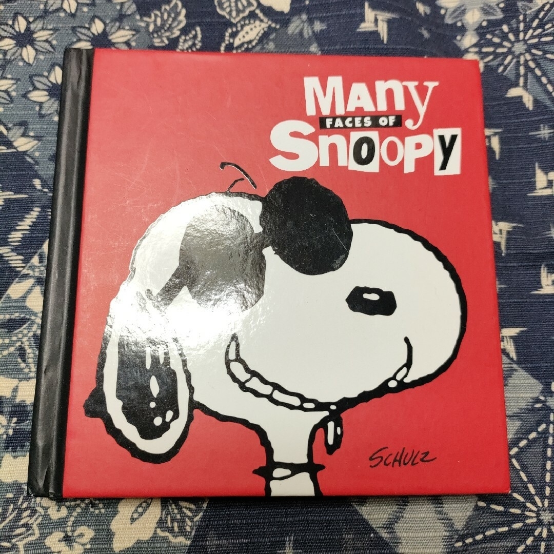 スヌーピー　英語　Many Faces of Snoopy　ピーナッツ エンタメ/ホビーの本(洋書)の商品写真