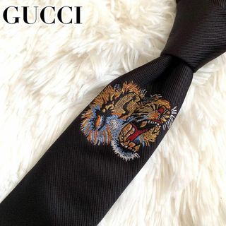 グッチ(Gucci)の美品 レア✨グッチ 現行 ネクタイ タイガー 虎 刺繍 シルク 無地 ブラック(ネクタイ)