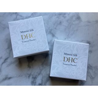 ディーエイチシー(DHC)のDHCミネラルシルクエッセンスパウダー 8g 専用パフ付き×2個セット(フェイスパウダー)