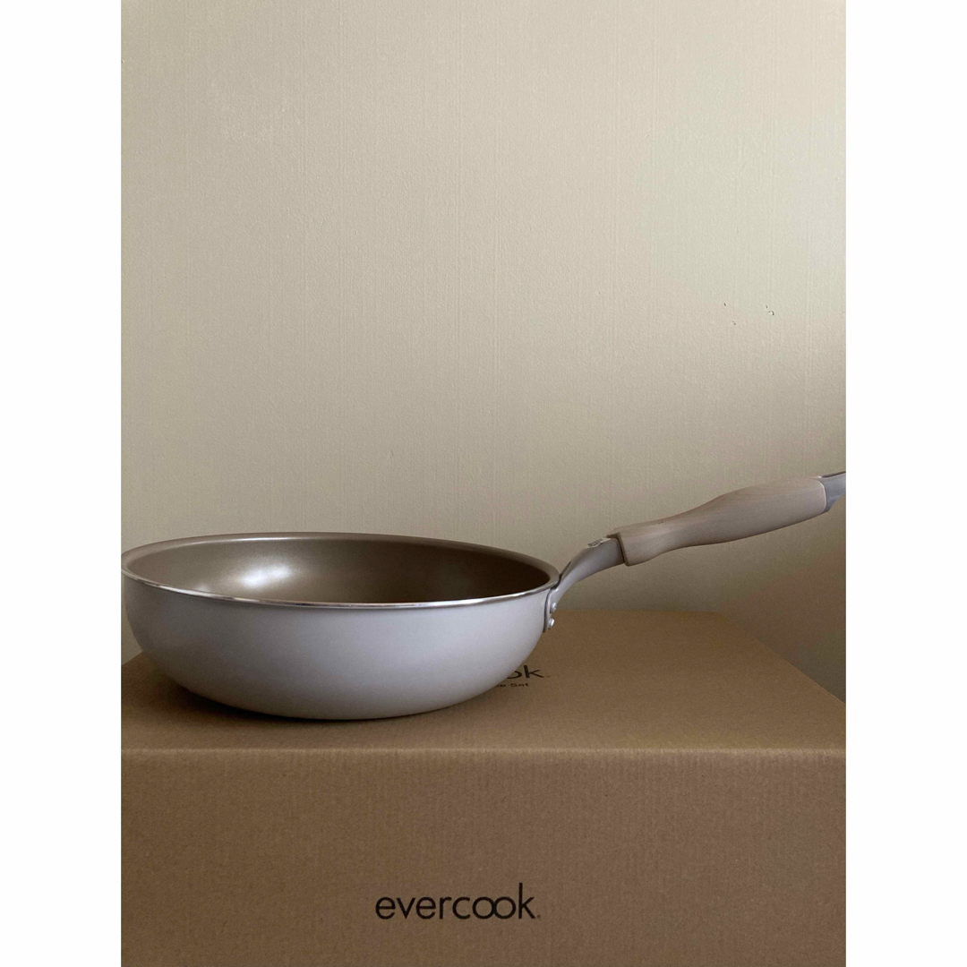 ドウシシャ(ドウシシャ)の evercook エバークック オール熱源対応 深型フライパン 28cm  インテリア/住まい/日用品のキッチン/食器(鍋/フライパン)の商品写真