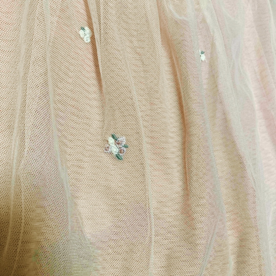 チュールスカート　花柄　裏地つき　130 キッズ/ベビー/マタニティのキッズ服女の子用(90cm~)(スカート)の商品写真