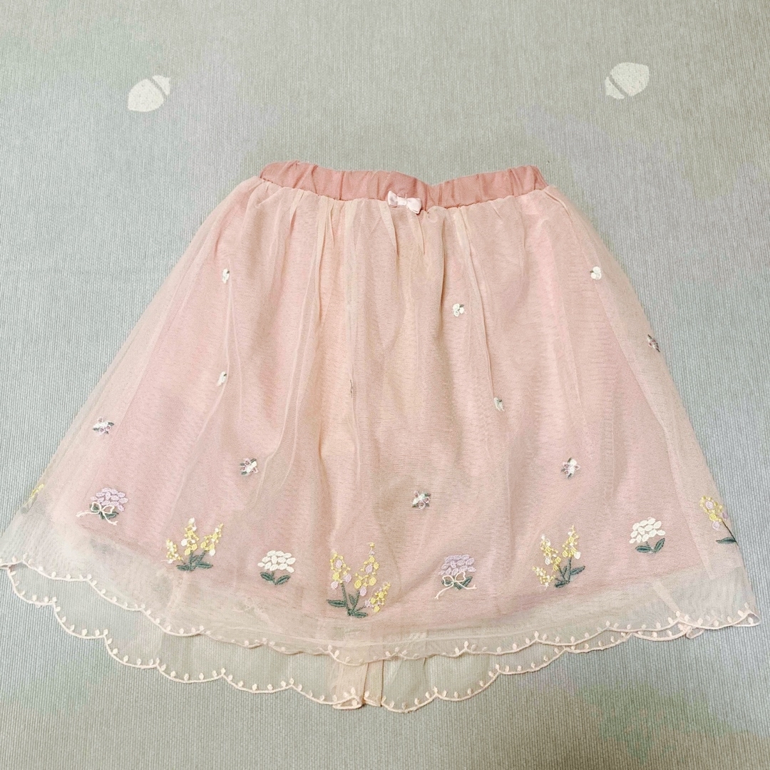 チュールスカート　花柄　裏地つき　130 キッズ/ベビー/マタニティのキッズ服女の子用(90cm~)(スカート)の商品写真