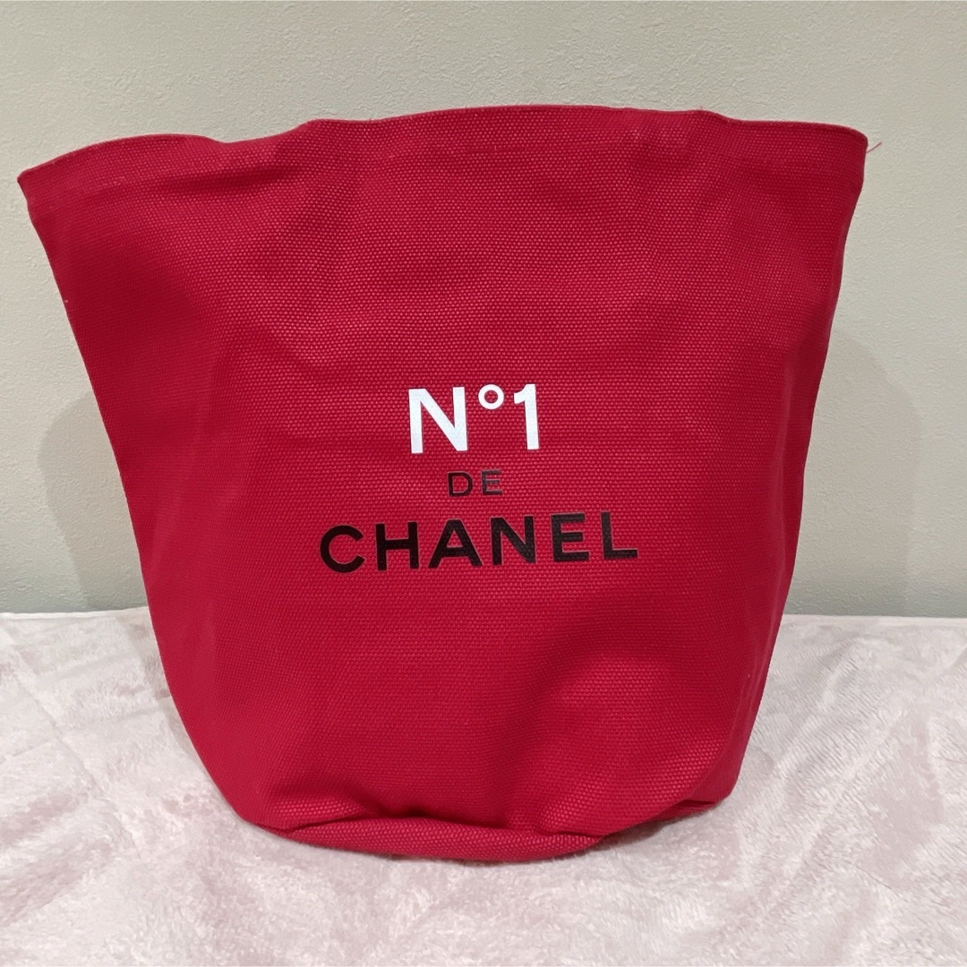 CHANEL(シャネル)の【新品未使用】 シャネル CHANEL トートバッグ ノベルティ 海外限定 レディースのバッグ(トートバッグ)の商品写真