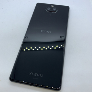【中古品】Xperia 8 au   SOV42 ブラック (スマートフォン本体)