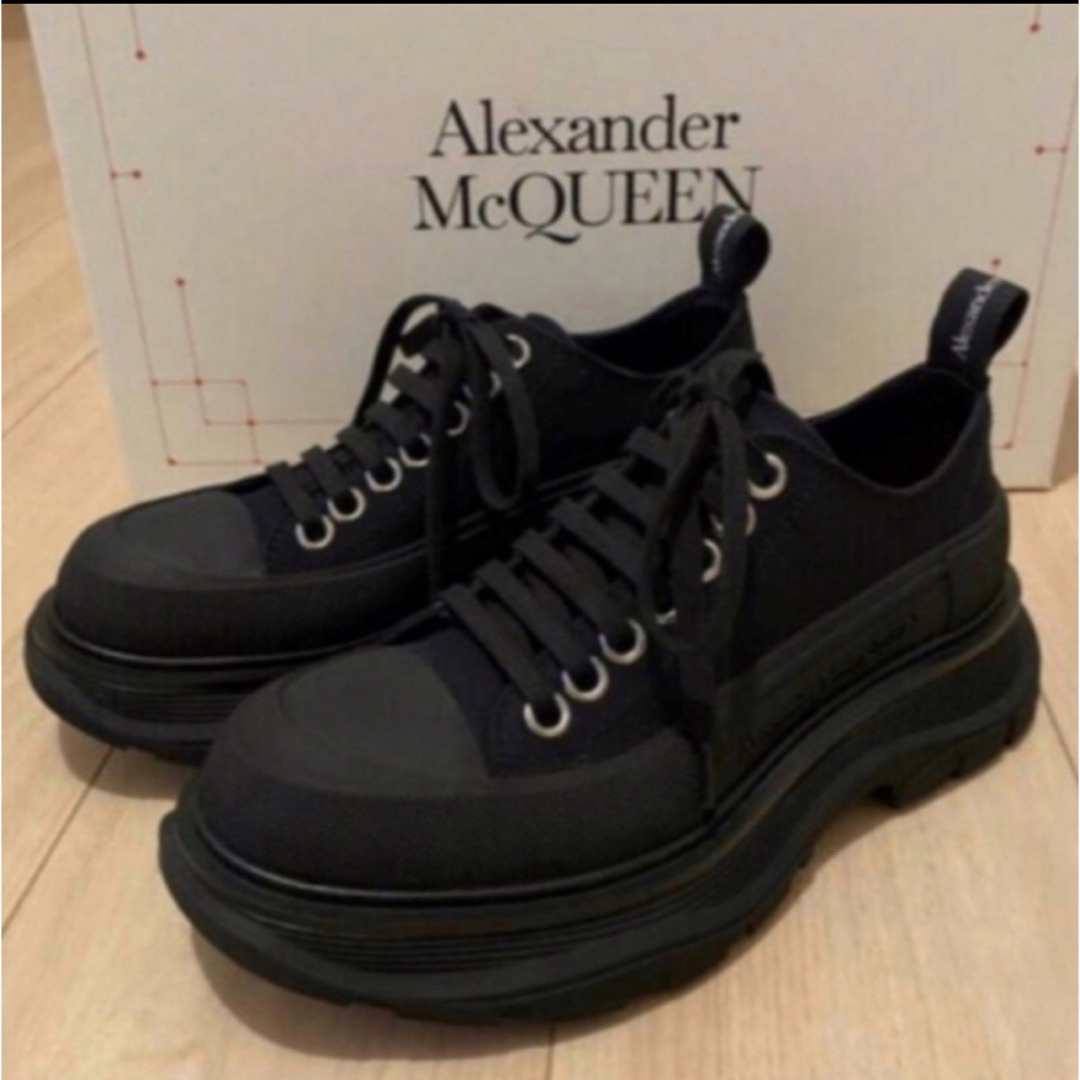 Alexander McQueen(アレキサンダーマックイーン)のAlexander McQueen Tread slick マックイーン レディースの靴/シューズ(スニーカー)の商品写真