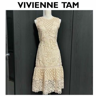 ヴィヴィアンタム(VIVIENNE TAM)の定価7.5万　美品　ヴィヴィアンタム　ホワイトレース　ワンピース(ロングワンピース/マキシワンピース)