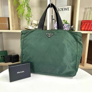 プラダ(PRADA)のPRADA ナイロントートバッグ 三角ロゴ カーキ モスグリーン(トートバッグ)