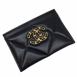 シャネル(CHANEL)のCHANEL　シャネル　19　カードケース　ラムスキン　ブラック　ピンク系　レザーグッズ　クレジットカード　パスケース　定期入れ　小物　プレゼント　カード入れ　レディース　メンズ　ユニセックス(名刺入れ/定期入れ)