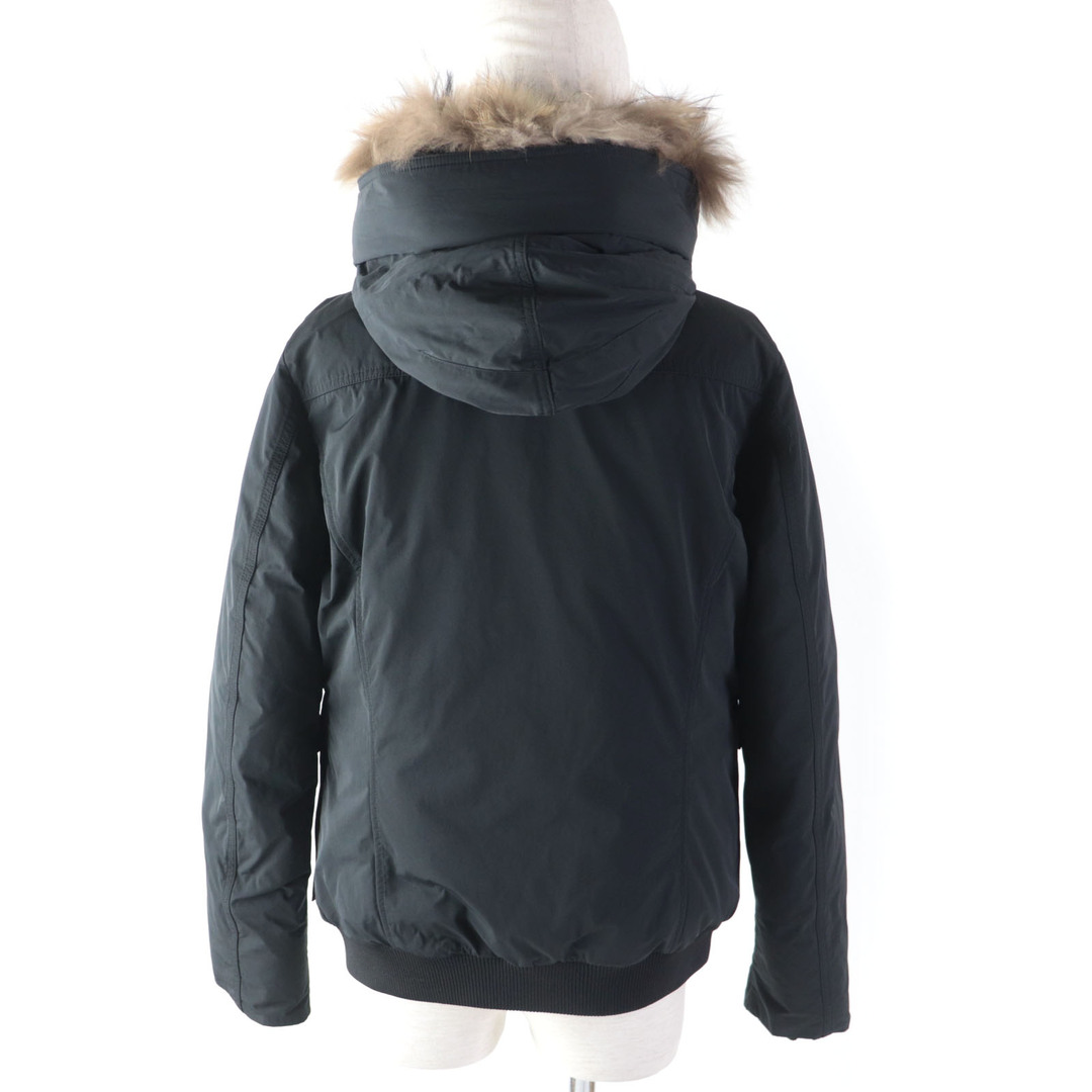 WOOLRICH(ウールリッチ)の美品★WOOLRICH ウールリッチ フード・ラクーンファー・ロゴパッチ付 比翼仕立て ダウンジャケット ブラック 黒 S 正規品 レディース レディースのジャケット/アウター(ダウンジャケット)の商品写真