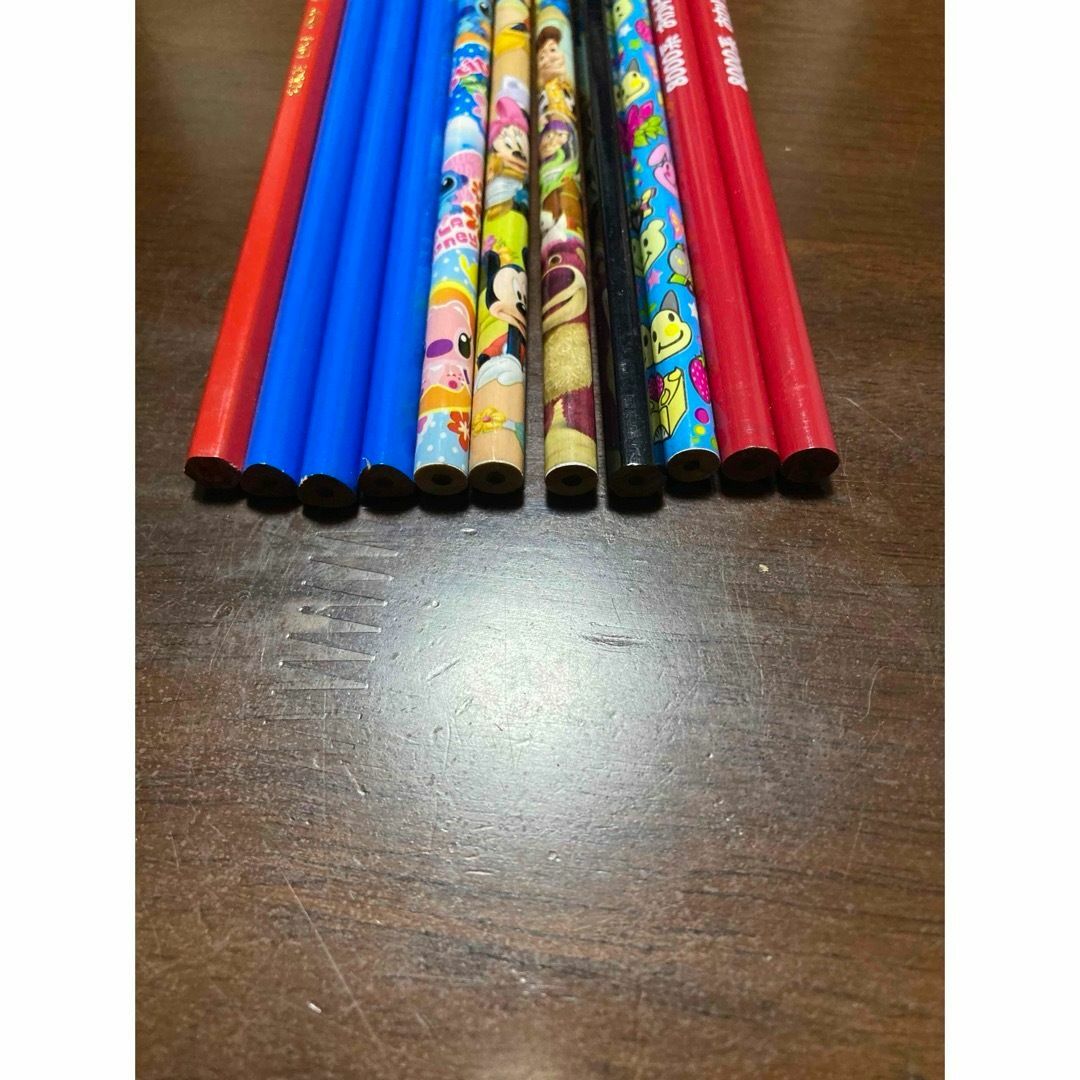 Disney(ディズニー)の鉛筆11本 セット エンタメ/ホビーのアート用品(鉛筆)の商品写真