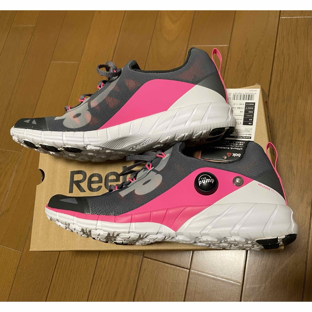 Reebok(リーボック)のReebok ランニングシューズ　美品 レディースの靴/シューズ(その他)の商品写真
