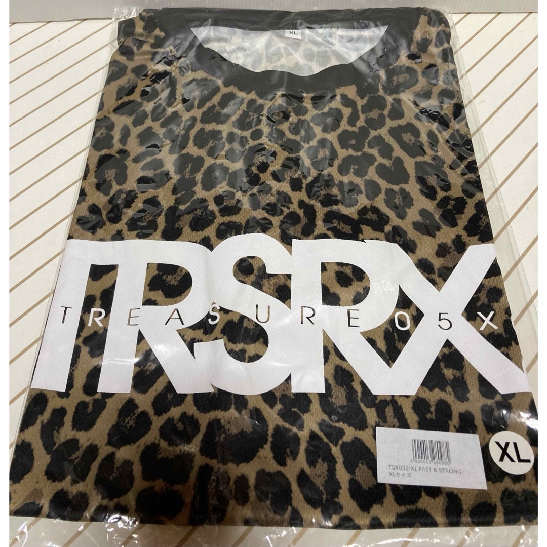 TREASURE05X 2019  Ｔシャツ エンタメ/ホビーのタレントグッズ(ミュージシャン)の商品写真