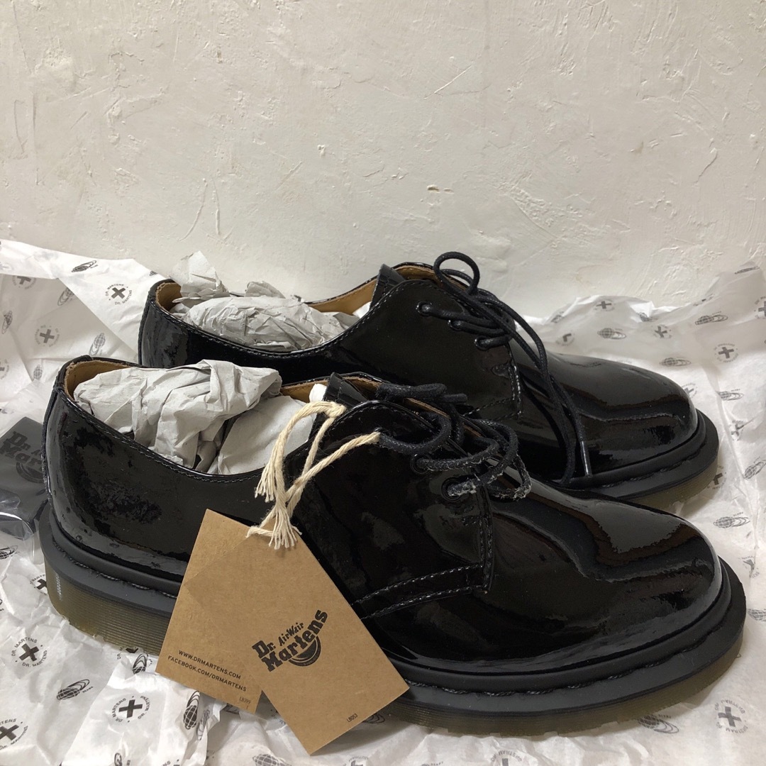 Dr.Martens(ドクターマーチン)の新品　ドクターマーチン × ビームス PATENT LAMPER 3eye sp レディースの靴/シューズ(ローファー/革靴)の商品写真