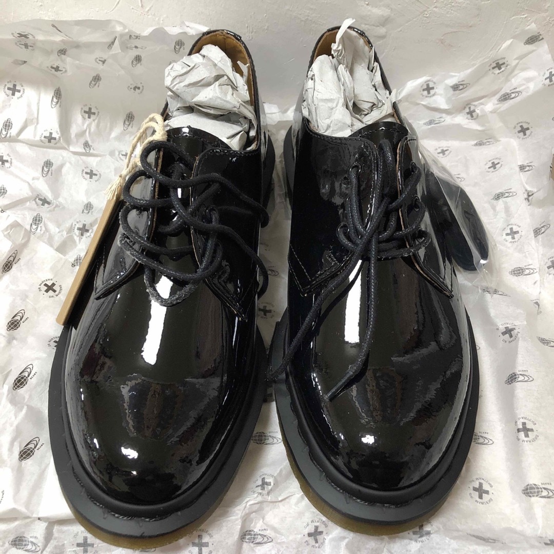 Dr.Martens(ドクターマーチン)の新品　ドクターマーチン × ビームス PATENT LAMPER 3eye sp レディースの靴/シューズ(ローファー/革靴)の商品写真