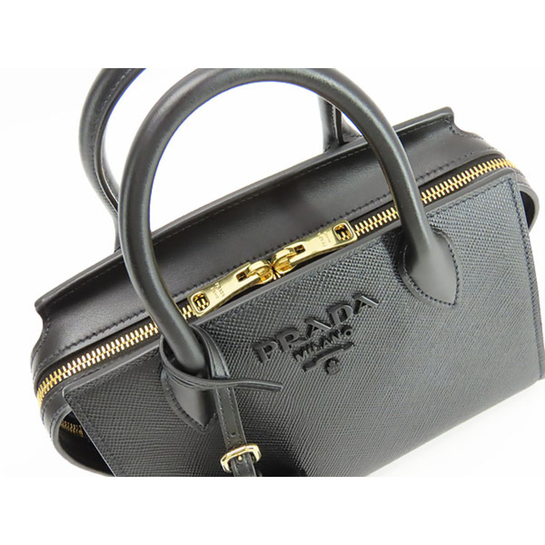 PRADA(プラダ)の未使用 プラダ　モノクローム サフィアーノレザー ミニバッグ　2WAY ハンドバ レディースのバッグ(その他)の商品写真