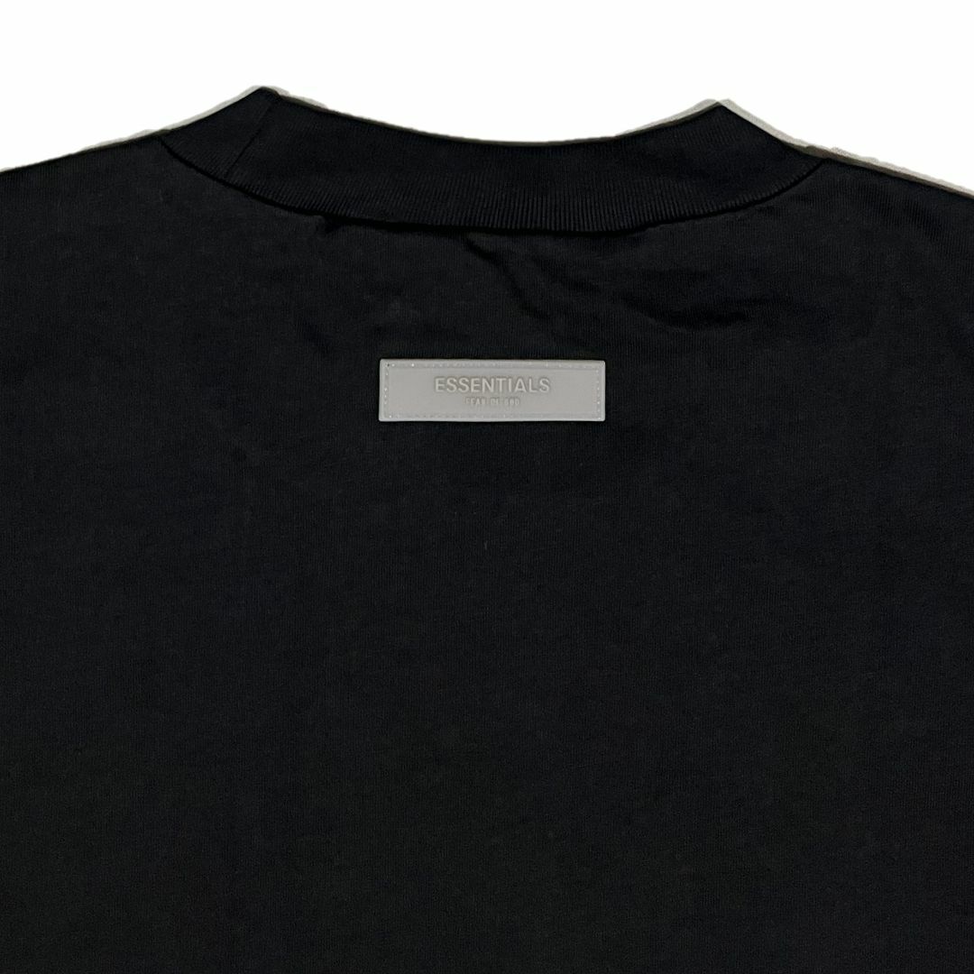 FEAR OF GOD(フィアオブゴッド)のFOG エッセンシャルズ フロント カーキロゴ 半袖 Tシャツ ブラック M メンズのトップス(Tシャツ/カットソー(半袖/袖なし))の商品写真