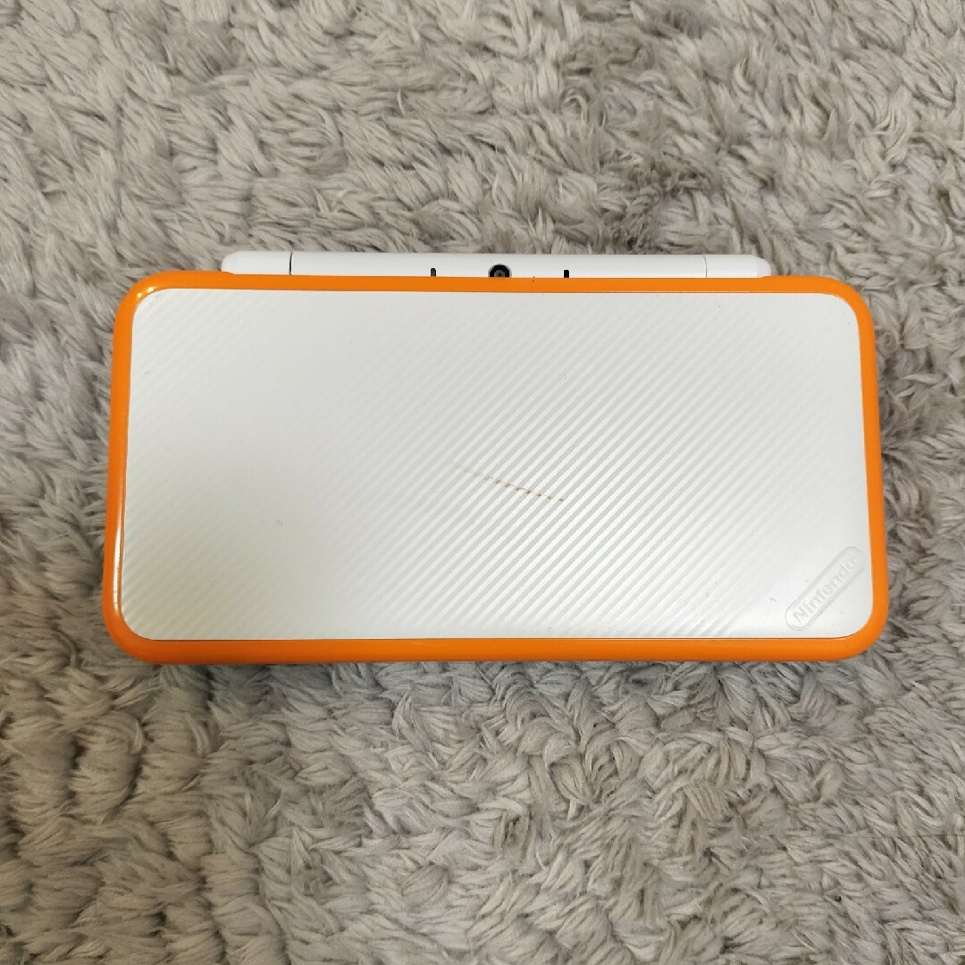 ニンテンドー2DS(ニンテンドー2DS)のニンテンドー2DS エンタメ/ホビーのゲームソフト/ゲーム機本体(携帯用ゲームソフト)の商品写真