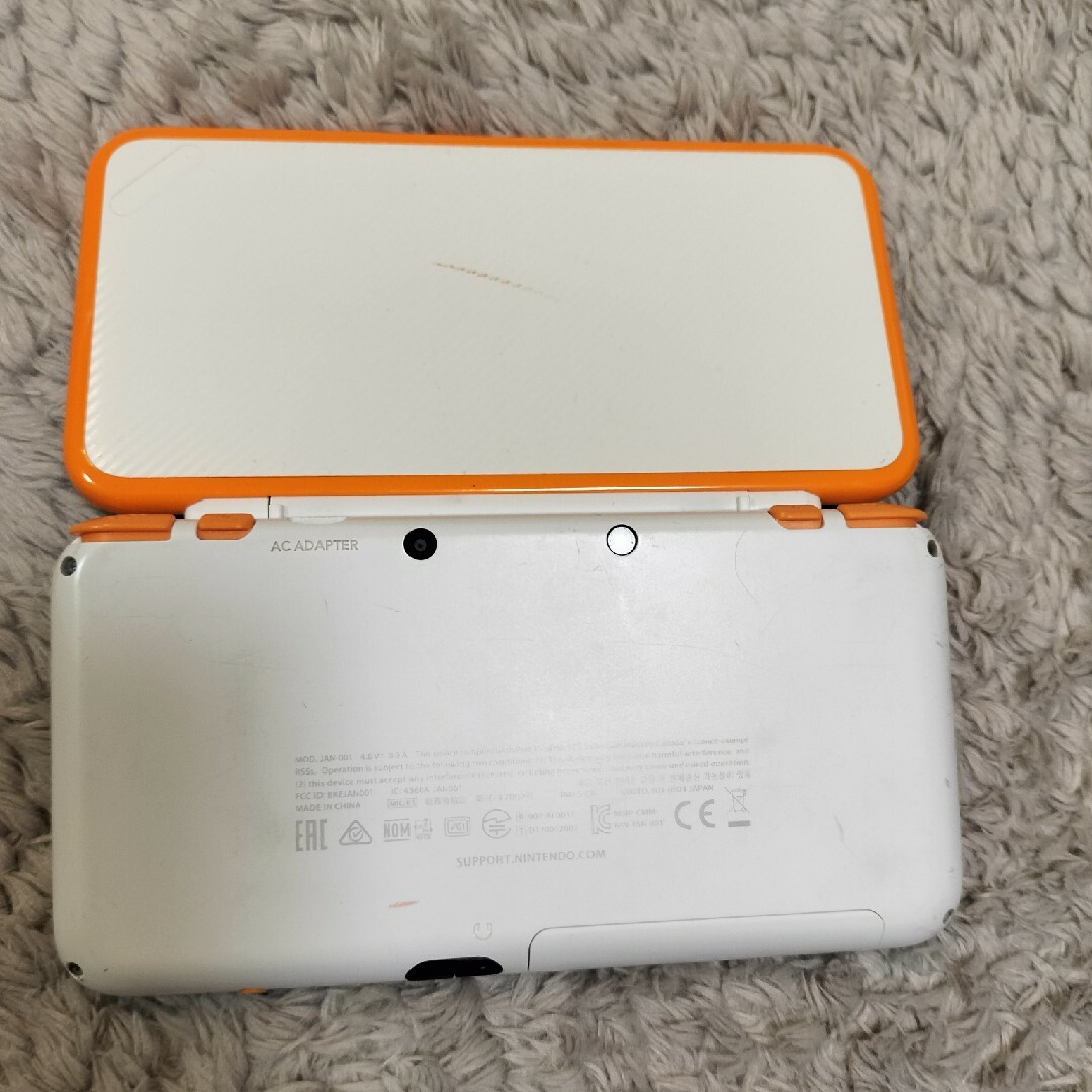 ニンテンドー2DS(ニンテンドー2DS)のニンテンドー2DS エンタメ/ホビーのゲームソフト/ゲーム機本体(携帯用ゲームソフト)の商品写真