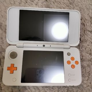 ニンテンドー2DS(ニンテンドー2DS)のニンテンドー2DS(携帯用ゲームソフト)