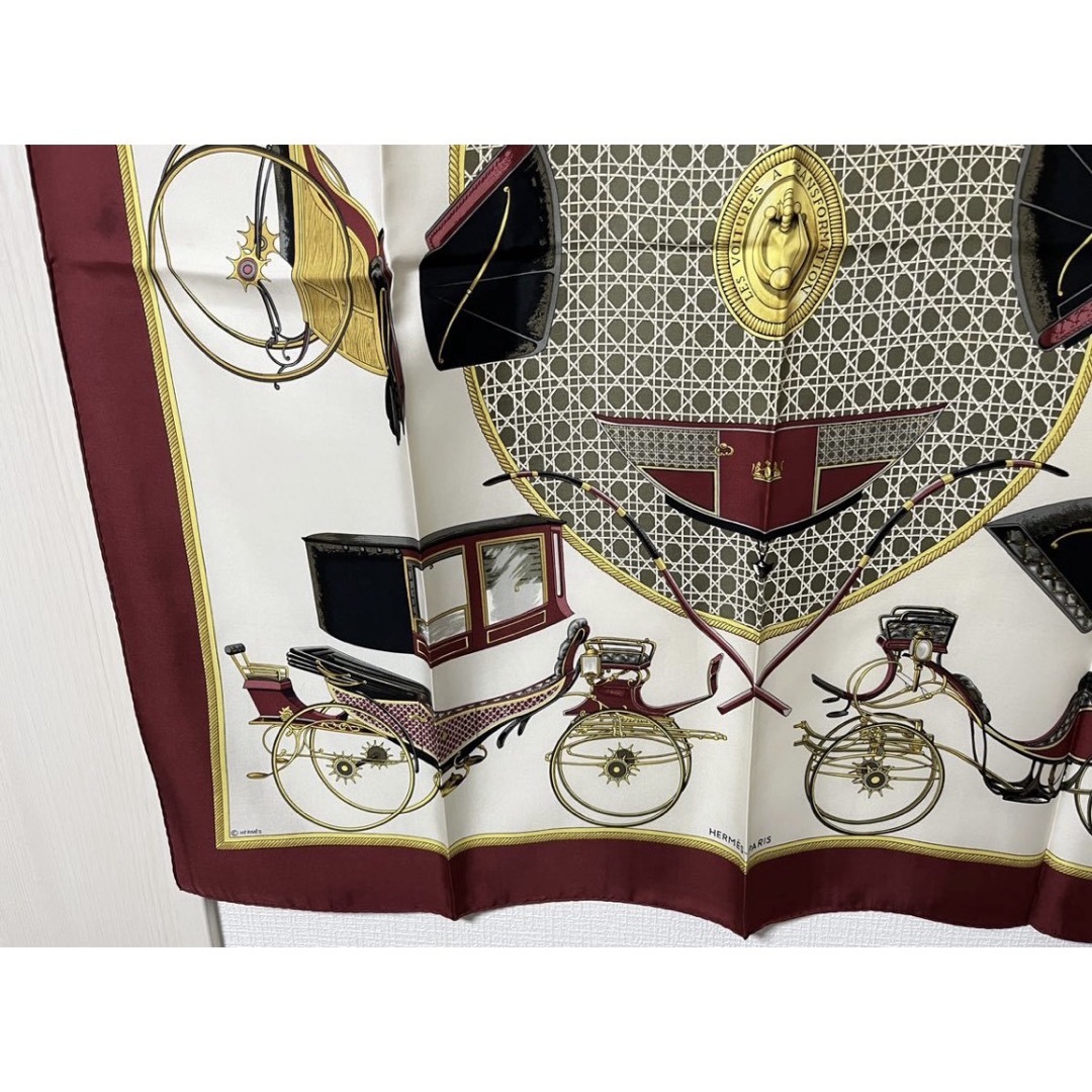 Hermes(エルメス)のHERMES エルメス カレ90 折畳み式幌の馬車 レディースのファッション小物(バンダナ/スカーフ)の商品写真