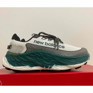 ニューバランス(New Balance)のニューバランス FRESH FOAM モアトレイルV3 白x緑 26cm 2E(スニーカー)