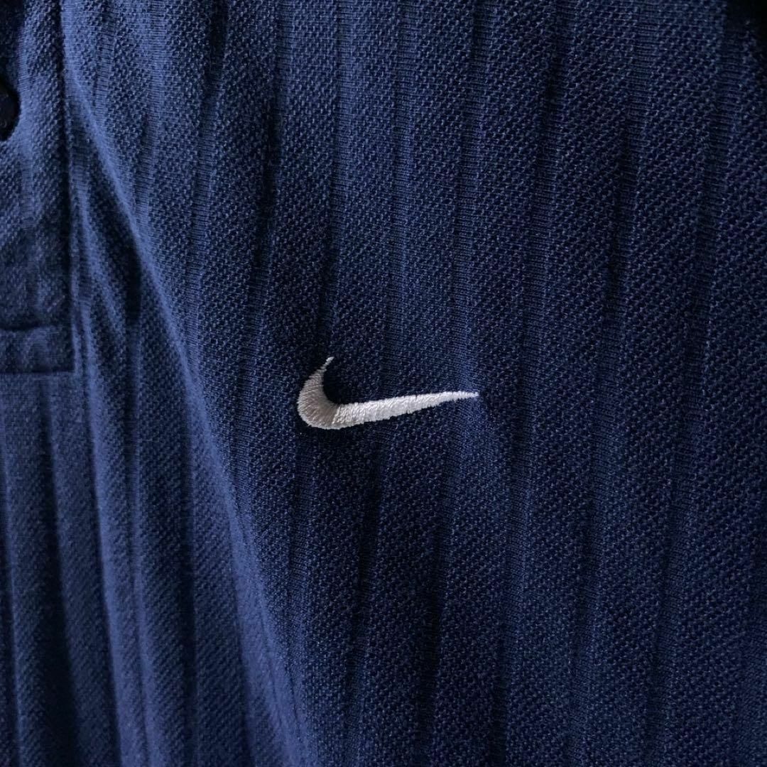 NIKE(ナイキ)の00s 古着 NIKE ポロシャツ ネイビー スウッシュ ワンポイント 刺繍ロゴ メンズのトップス(ポロシャツ)の商品写真