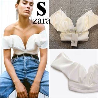 ザラ(ZARA)の新品 ザラ ZARA トップス サテン オフショルダー 白 カット(シャツ/ブラウス(半袖/袖なし))