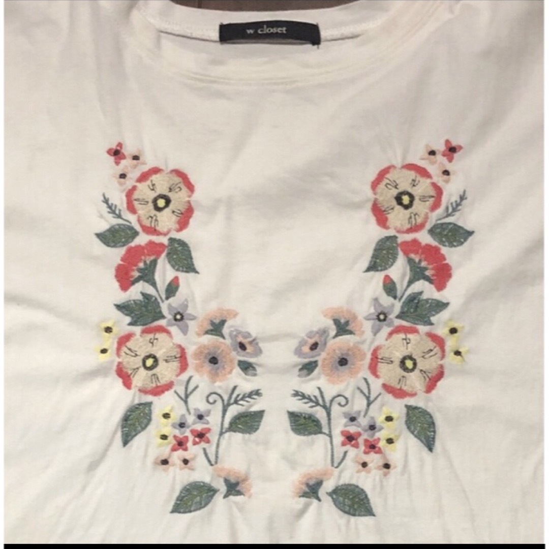 w closet(ダブルクローゼット)の◉ w closet  刺繍ノースリーブTシャツ レディースのトップス(Tシャツ(半袖/袖なし))の商品写真