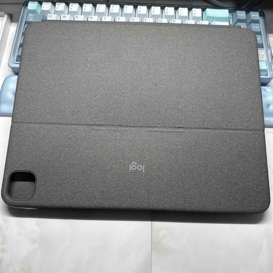 Logicool(ロジクール)のロジクール　コンボタッチ　12.9インチiPad Pro用 スマホ/家電/カメラのスマホアクセサリー(iPadケース)の商品写真