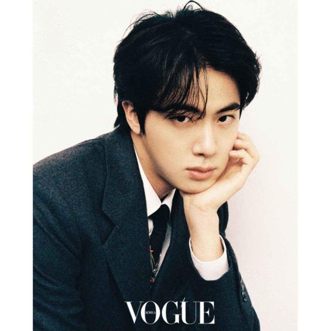 防弾少年団(BTS)(ボウダンショウネンダン)の新品 未読 VOGUE KOREA BTS 和訳付き 2022年1月号 ジミン エンタメ/ホビーの雑誌(アート/エンタメ/ホビー)の商品写真