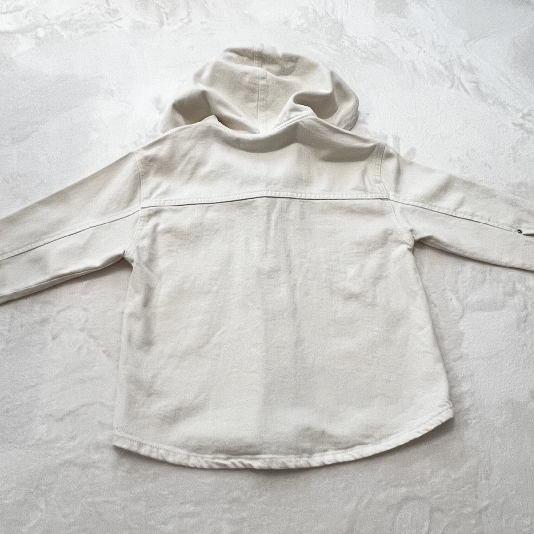 ZARA KIDS(ザラキッズ)の新品　ZARA ザラキッズ　フード　デニム ジャケット 116 110 120 キッズ/ベビー/マタニティのキッズ服男の子用(90cm~)(ジャケット/上着)の商品写真