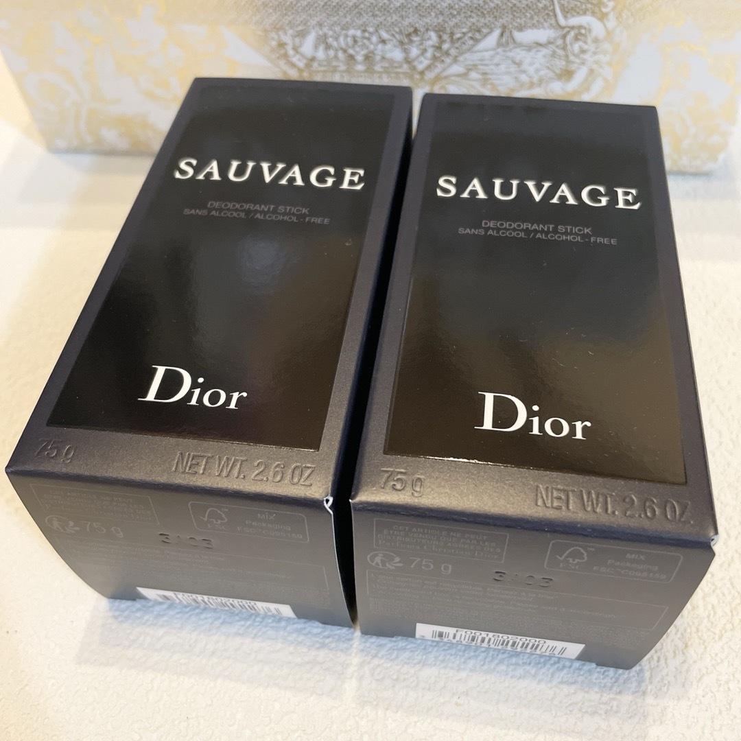 Christian Dior(クリスチャンディオール)のディオール　ソヴァージュ パフューム ボディ スティック　2個　ギフトボックス コスメ/美容の香水(香水(男性用))の商品写真