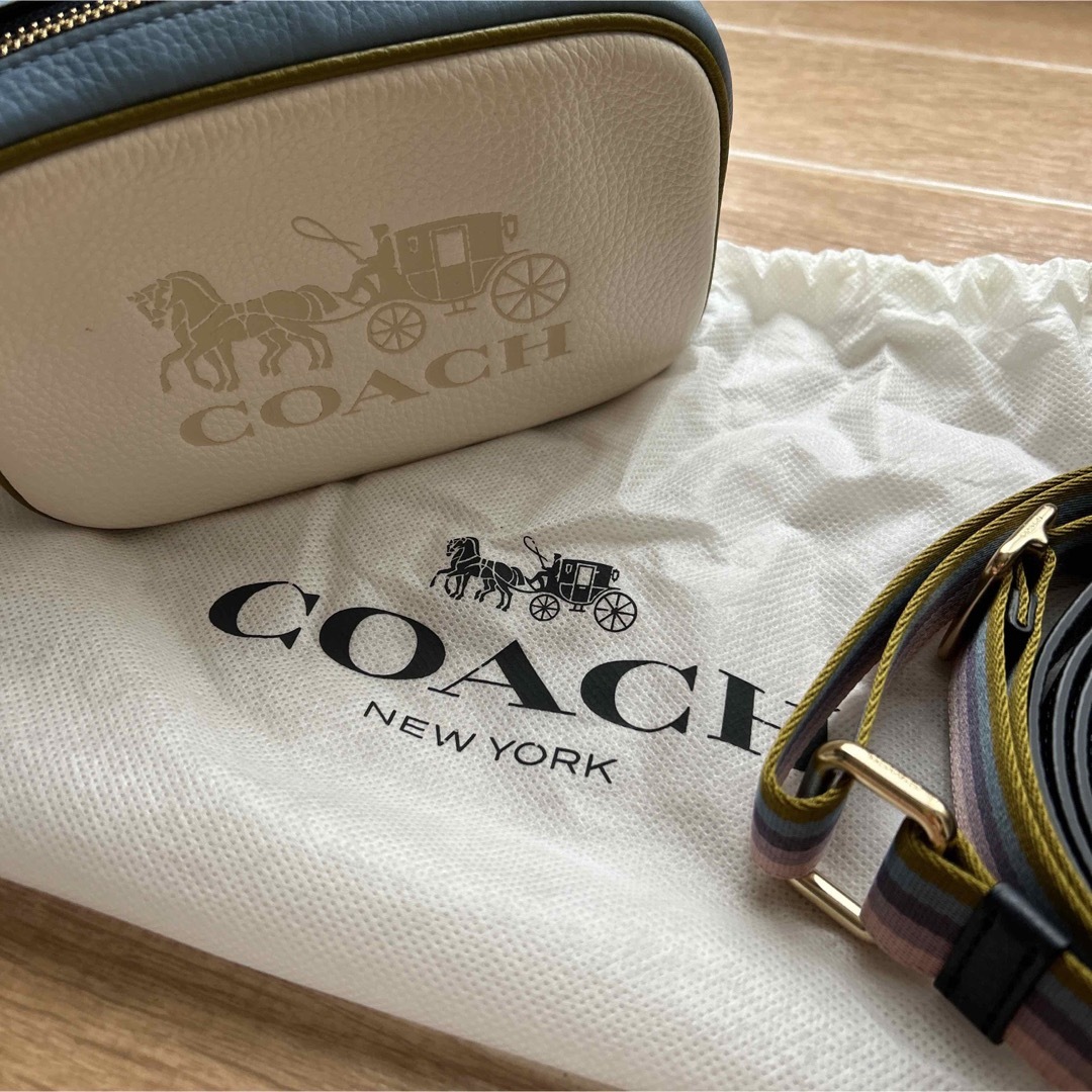 COACH(コーチ)のCOACHショルダーバック メンズのバッグ(ショルダーバッグ)の商品写真