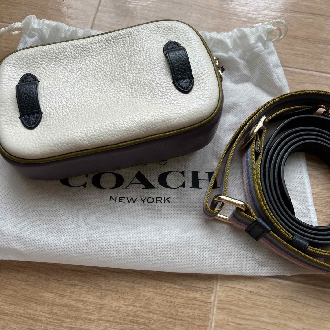 COACH(コーチ)のCOACHショルダーバック メンズのバッグ(ショルダーバッグ)の商品写真