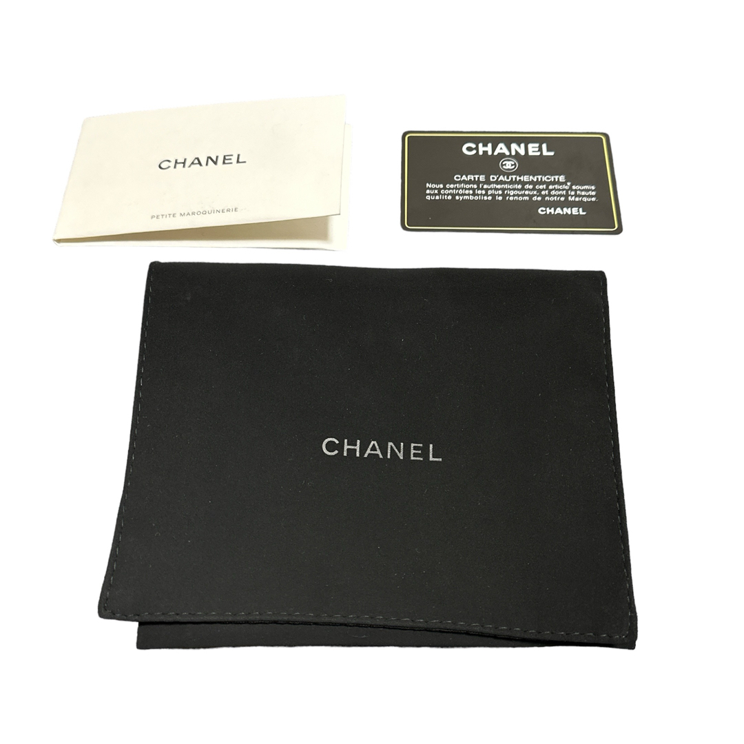 CHANEL(シャネル)の《新品》 CHANEL シャネル19 ココマーク スモール フラップウォレット レディースのファッション小物(財布)の商品写真