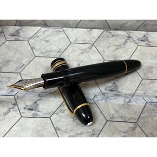 モンブラン(MONTBLANC)の□万年筆　モンブラン□(ペン/マーカー)