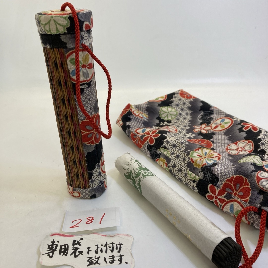 線香筒:オータムリーブスメセキ黒畳の花柄の可愛いお線香筒 281 コスメ/美容のリラクゼーション(お香/香炉)の商品写真