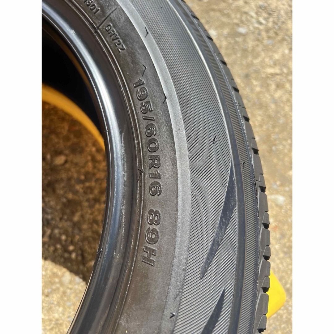 BRIDGESTONE(ブリヂストン)の国産　2020年製　195/60R16 4本　最高級　セレナ　ウィッシュ　イスト 自動車/バイクの自動車(タイヤ)の商品写真