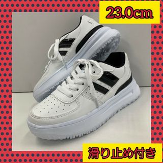 23.0cm★新品★レディース ライン 厚底 フェイクレザーシューズ 白黒(スニーカー)