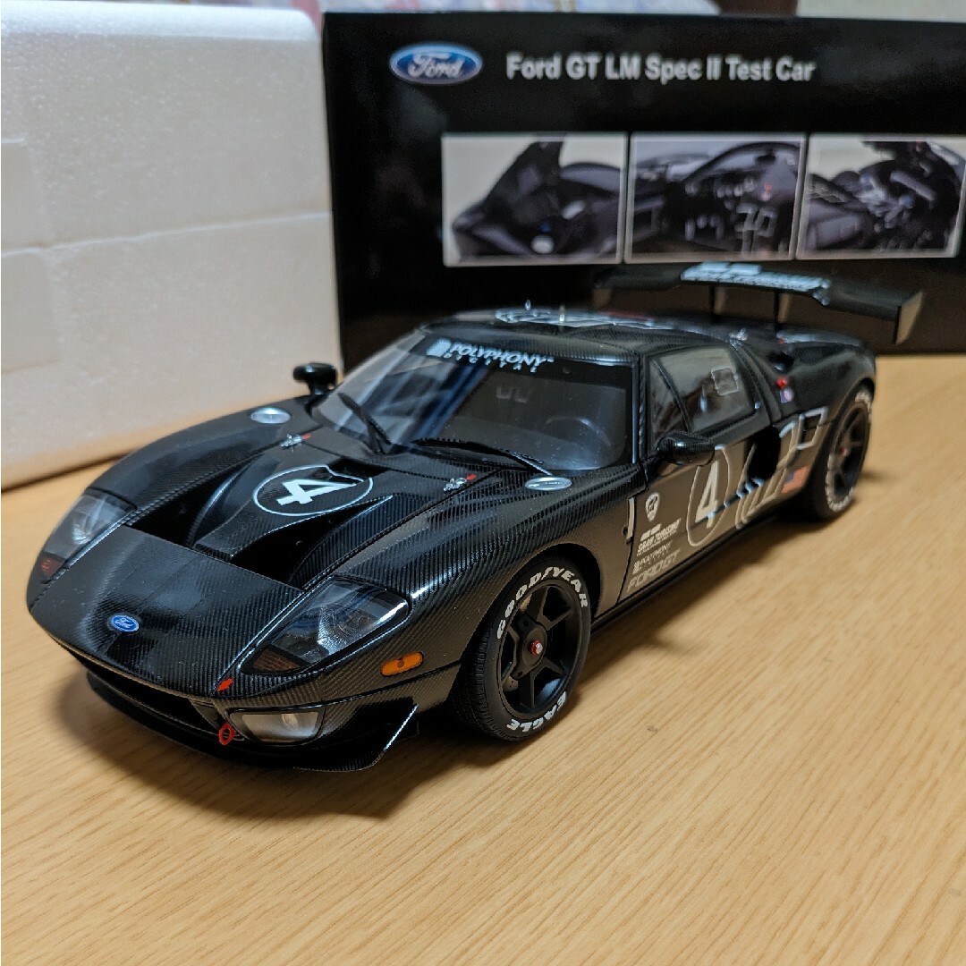 AUTOart(オートアート)のオートアート1/18  フォードGT LM スペックⅡ エンタメ/ホビーのおもちゃ/ぬいぐるみ(ミニカー)の商品写真