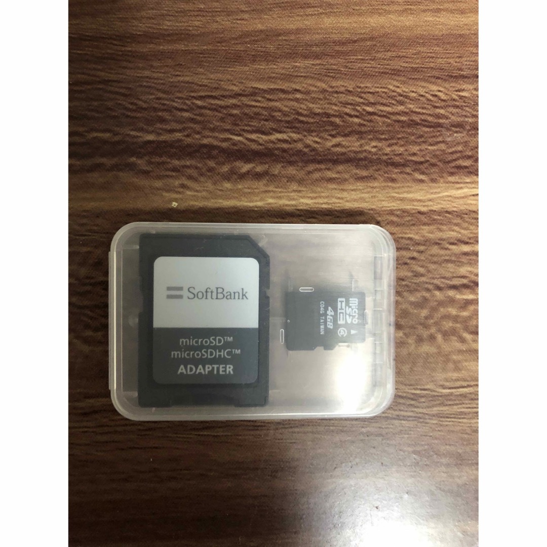 Softbank(ソフトバンク)のmicroSDHCカード　4Gと16G スマホ/家電/カメラのPC/タブレット(PC周辺機器)の商品写真