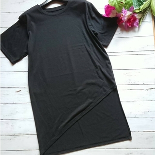 美品！無地ブラック☆アシメデザイン☆Tシャツチュニック(Tシャツ(半袖/袖なし))