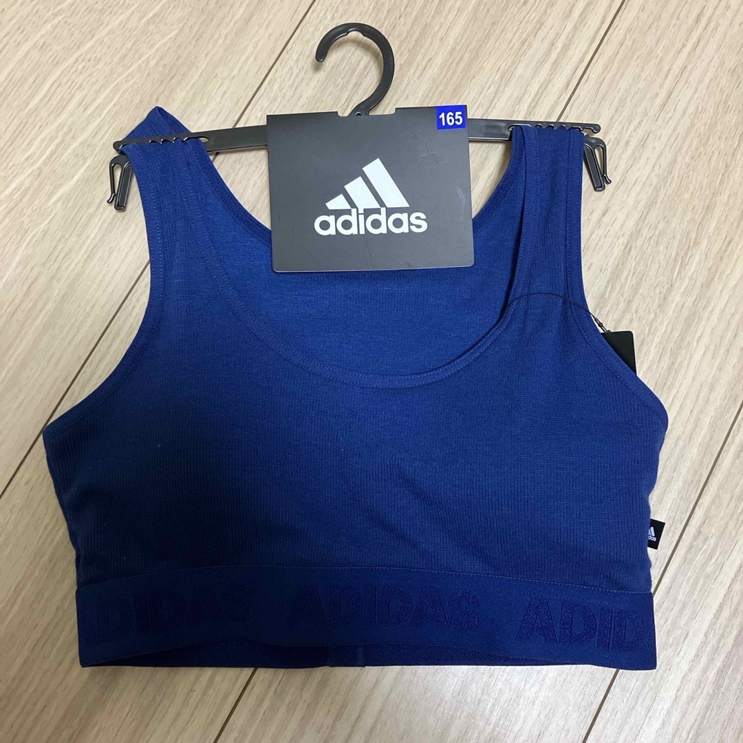 adidas ハーフトップブラ　165 新品 キッズ/ベビー/マタニティのキッズ服女の子用(90cm~)(下着)の商品写真